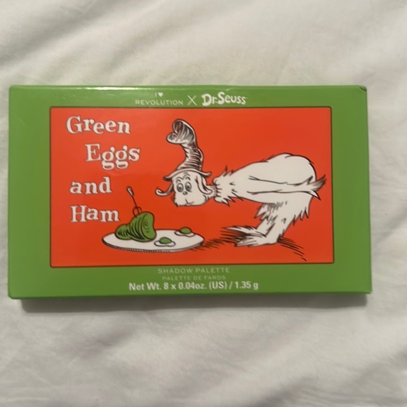 Revolution Makeup - Picture 1 of 2